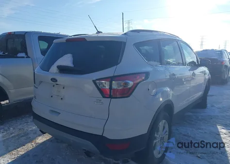 2018 Ford Escape Se из США, поврежденный, VIN 1FMCU0GD7JUA55223